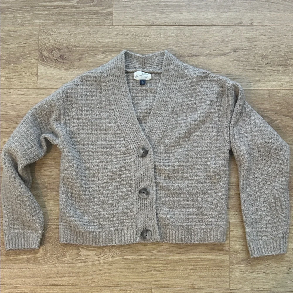 Universal Thread Gray Button-Up Cardigan - Picture 1 of 2
